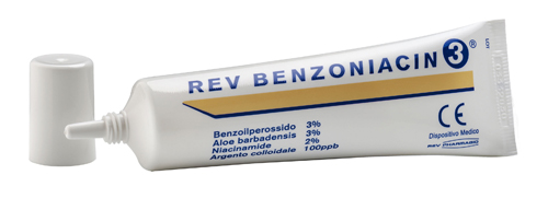 REV BENZONIACIN 3 CREMA 30 ML - Farmadott.it