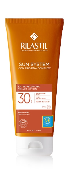 RILASTIL SUN SYSTEM PHOTO PROTECTION TERAPY LATTE VELLUTANTE SPF 30 200 ML - Farmadott.it